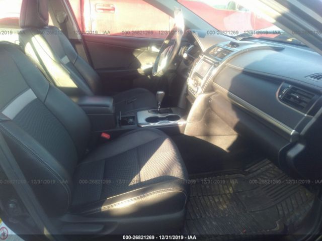4T1BF1FK2EU342843 - 2014 TOYOTA CAMRY L/SE/LE/XLE 黑色 照片 5