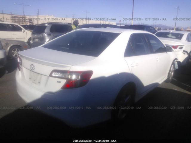 4T1BF1FKXEU363472 - 2014 TOYOTA CAMRY L/SE/LE/XLE 白色 照片 4