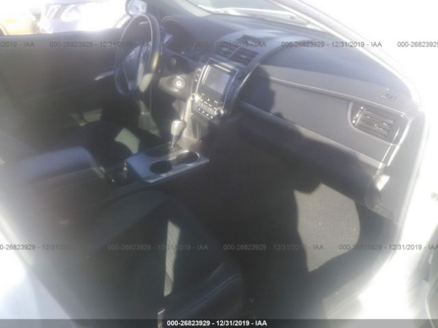 4T1BF1FKXEU363472 - 2014 TOYOTA CAMRY L/SE/LE/XLE 白色 照片 5