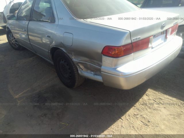 JT2BG22K710604251 - 2001 TOYOTA CAMRY CE/LE/XLE Gray photo 6