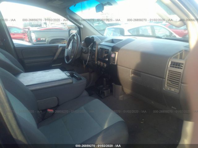 1N6AA06B34N500086 - 2004 NISSAN TITAN XE/SE/LE Black photo 5