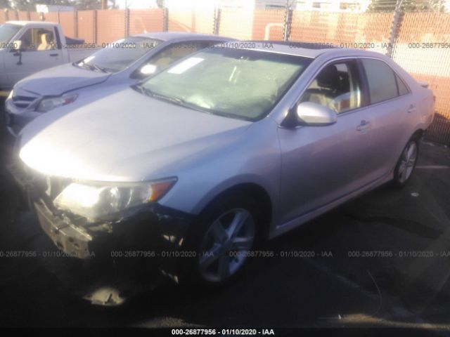4T1BF1FKXEU389800 - 2014 TOYOTA CAMRY L/SE/LE/XLE 银色 照片 2