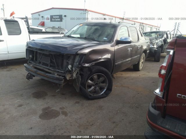 3GNVKGE02AG175582 - 2010 CHEVROLET AVALANCHE LTZ Gray photo 2