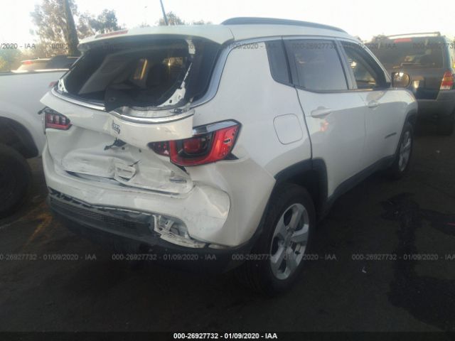 3C4NJCBB6JT469455 - 2018 JEEP COMPASS LATITUDE White photo 4