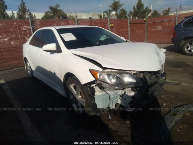 4T1BF1FK9DU700194 - 2013 TOYOTA CAMRY L/SE/LE/XLE 白色 照片 1