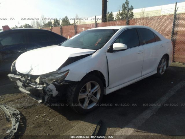 4T1BF1FK9DU700194 - 2013 TOYOTA CAMRY L/SE/LE/XLE 白色 照片 2