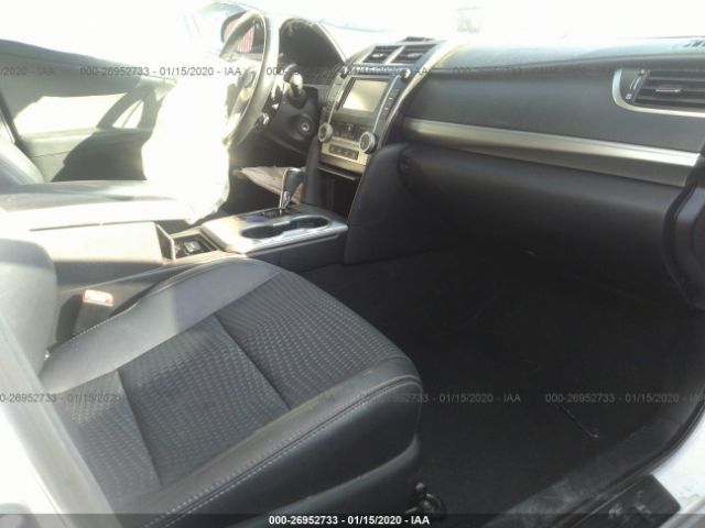 4T1BF1FK9DU700194 - 2013 TOYOTA CAMRY L/SE/LE/XLE 白色 照片 5