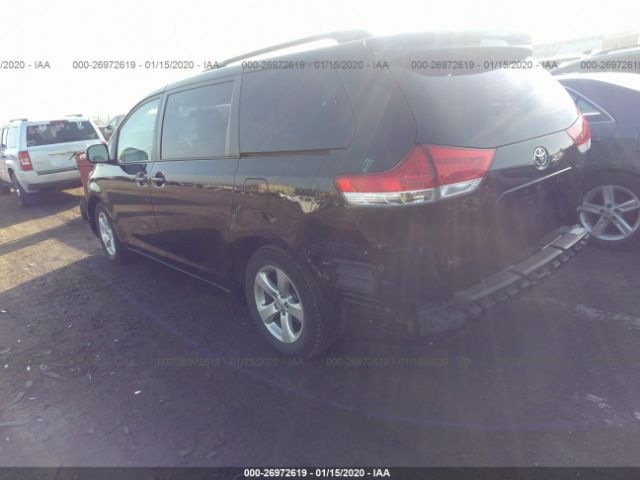 5TDKK3DC4DS289198 - 2013 TOYOTA SIENNA LE Black photo 3