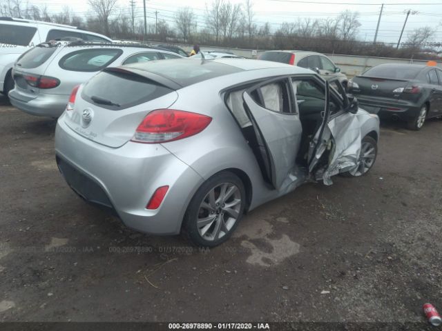 KMHTC6AD2HU304892 - 2017 HYUNDAI VELOSTER  Silver photo 4