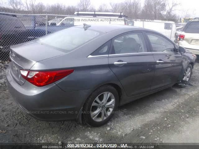 5NPEC4AC5BH127992 - 2011 HYUNDAI SONATA SE/LIMITED Gray photo 4