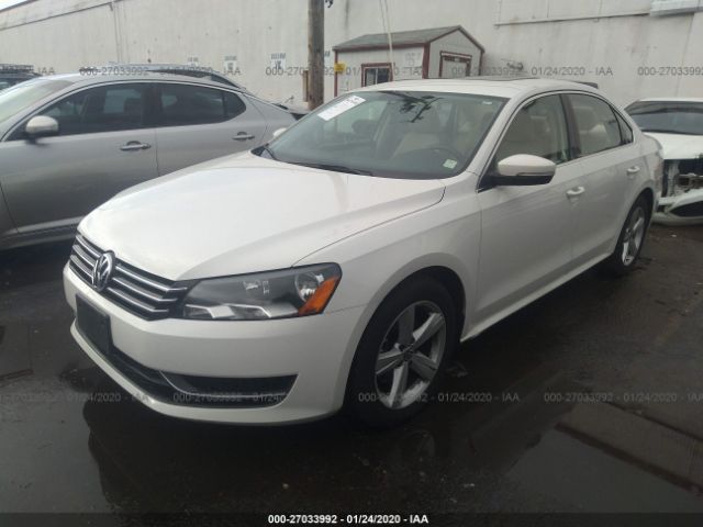 1VWBP7A39DC143987 - 2013 VOLKSWAGEN PASSAT SE White photo 2