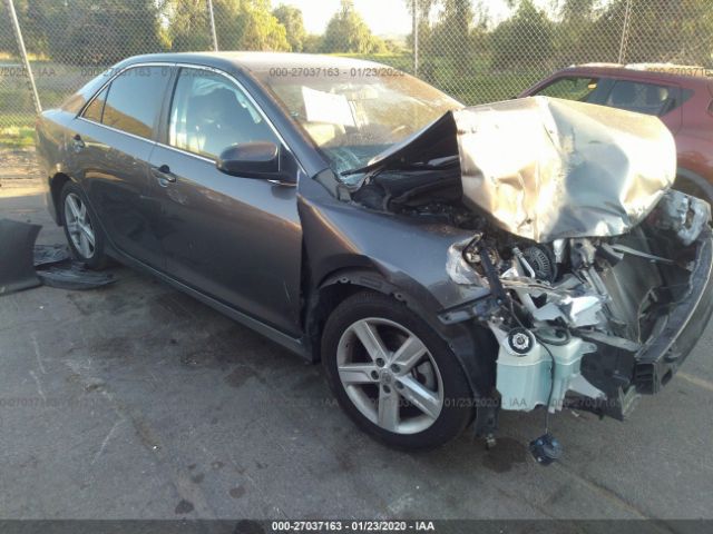 4T1BF1FK7EU439391 - 2014 TOYOTA CAMRY L/SE/LE/XLE 灰色 照片 1