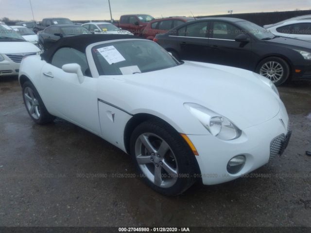 1G2MB35B87Y136254 - 2007 PONTIAC SOLSTICE  White photo 1