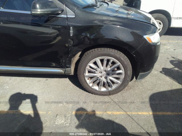 2LMDJ6JK4DBL24865 - 2013 LINCOLN MKX  Black photo 6