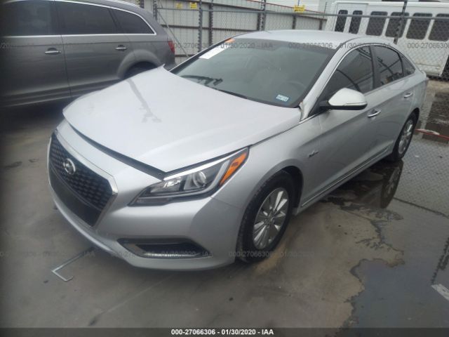 KMHE24L10HA048529 - 2017 HYUNDAI SONATA HYBRID/SE Silver photo 2