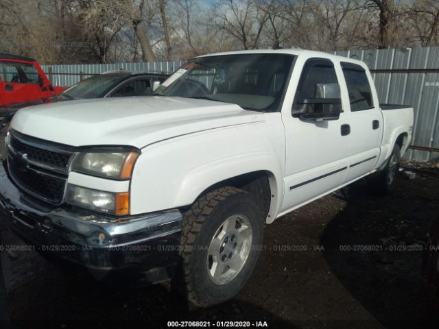 2GCEK13Z071171779 - 2007 CHEVROLET SILVERADO K1500 CLASSIC CREW CAB White photo 2