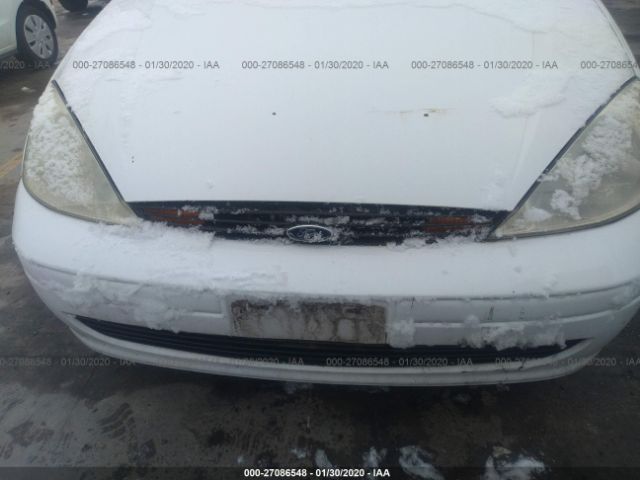 1FAFP36381W113630 - 2001 FORD FOCUS SE/SE COMFORT White photo 6