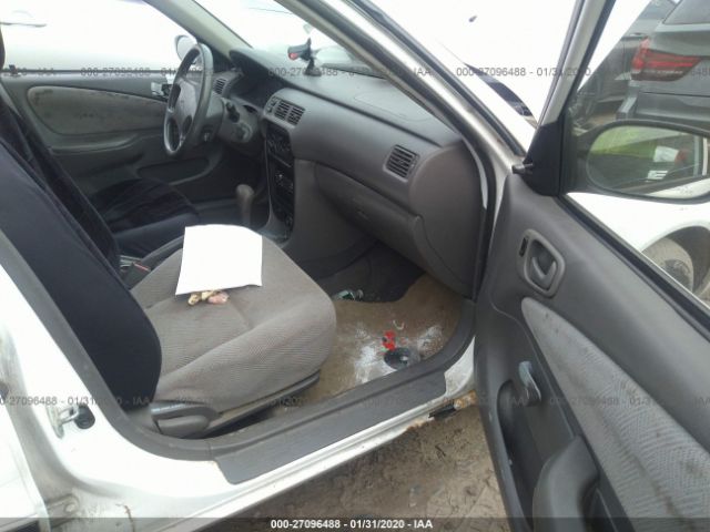 1Y1SK5483WZ405334 - 1998 CHEVROLET GEO PRIZM LSI თეთრი ფოტო 5