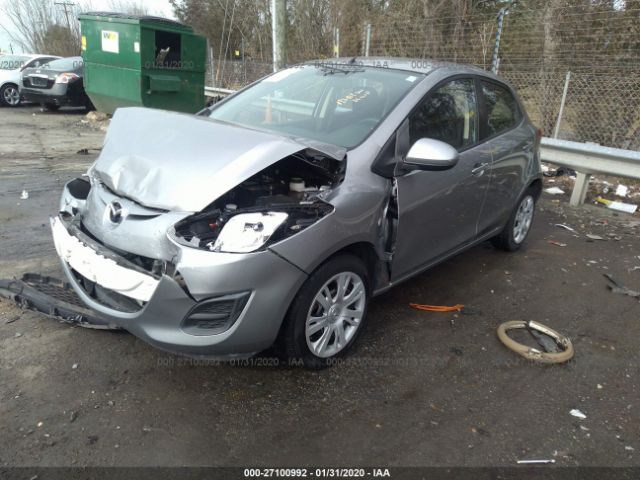 JM1DE1KY7D0164203 - 2013 MAZDA MAZDA2  Silver photo 2