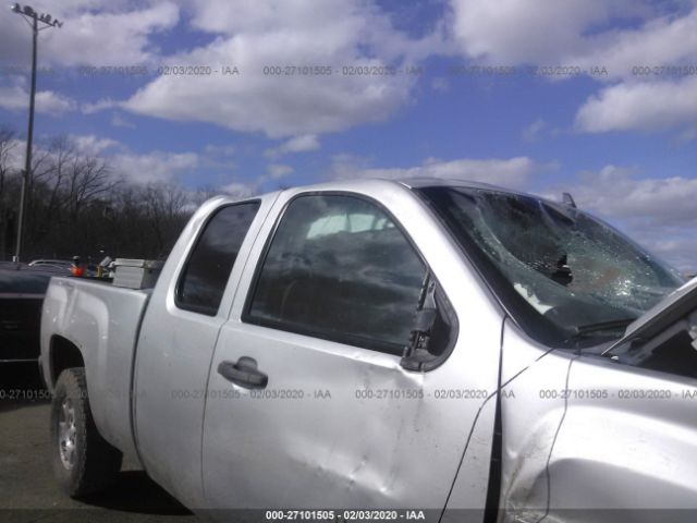 1GCSCSE07AZ173273 - 2010 CHEVROLET SILVERADO C1500 LT Silver photo 6