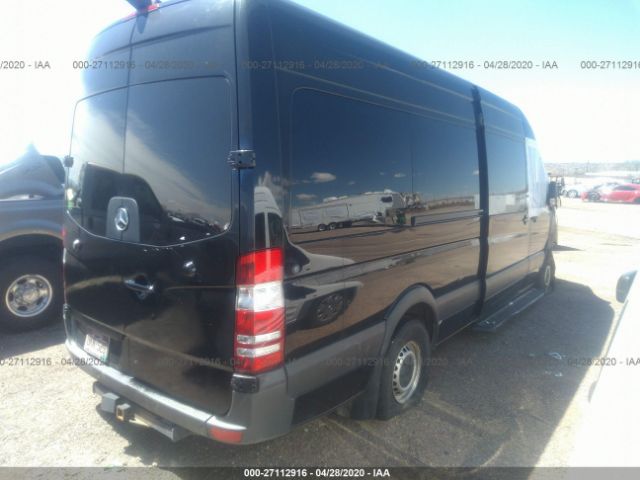 WDZPE8CD0HP386662 - 2017 MERCEDES-BENZ SPRINTER 2500 Black photo 4