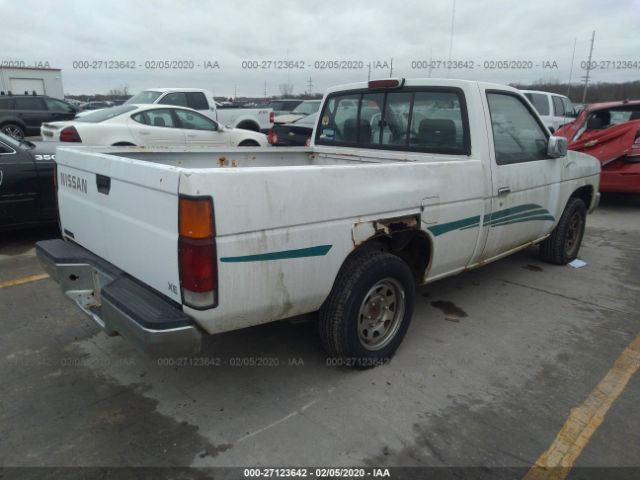 1N6SD11SXRC319336 - 1994 NISSAN TRUCK XE White photo 4