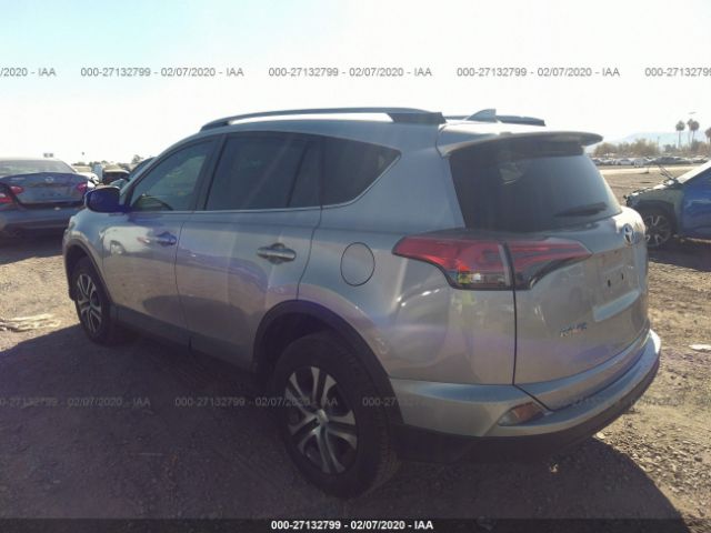 2T3ZFREV4JW515157 - 2018 TOYOTA RAV4 LE Silver photo 3