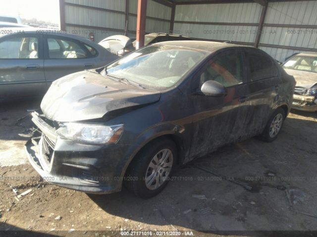 1G1JB5SH1H4114813 - 2017 CHEVROLET SONIC LS Gray photo 2