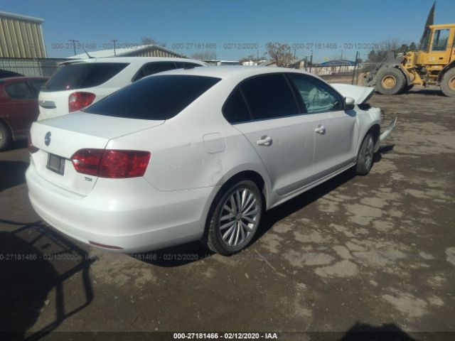 3VWLL7AJXEM362584 - 2014 VOLKSWAGEN JETTA TDI White photo 4