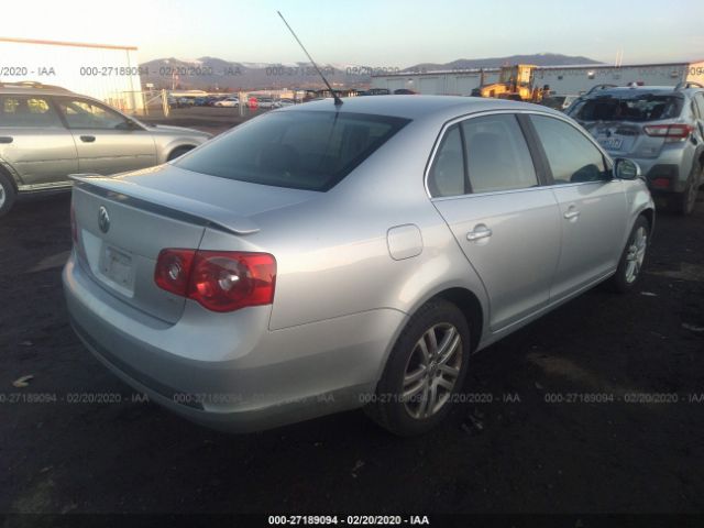 3VWEF71KX7M059171 - 2007 VOLKSWAGEN JETTA WOLFSBURG 银色 照片 4