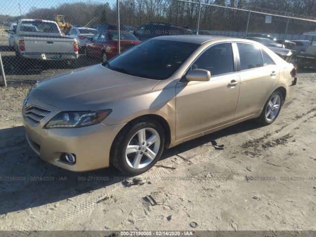 4T1BF3EK8BU609279 - 2011 TOYOTA CAMRY SE/LE/XLE 金色 照片 2