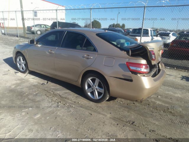 4T1BF3EK8BU609279 - 2011 TOYOTA CAMRY SE/LE/XLE 金色 照片 3