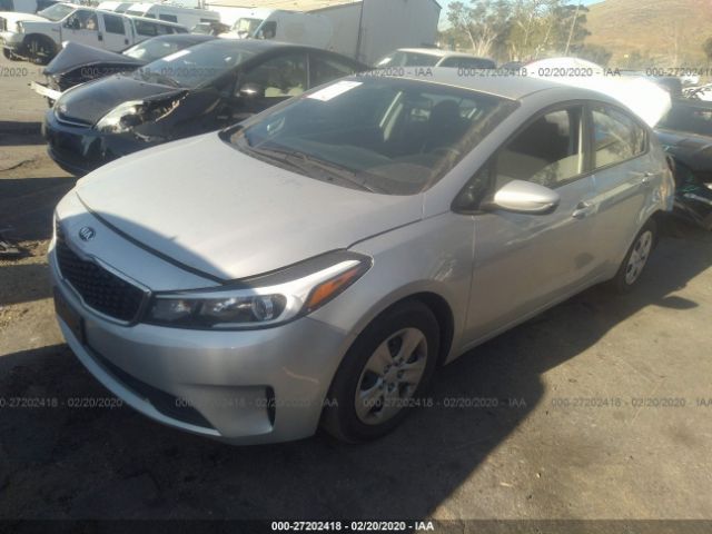 3KPFK4A72JE258309 - 2018 KIA FORTE LX Silver photo 2