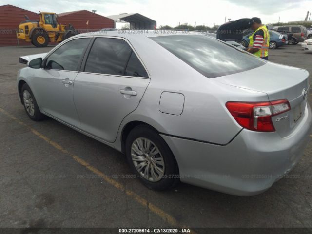 4T1BF1FK0CU556579 - 2012 TOYOTA CAMRY SE/LE/XLE Silver photo 3