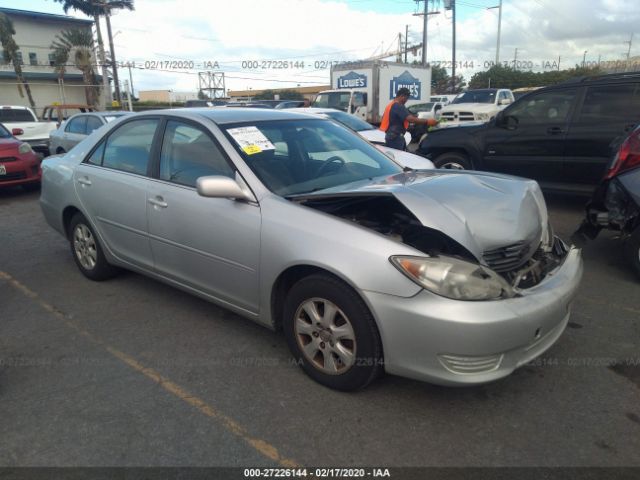 JTDBF32KX50158487 - 2005 TOYOTA CAMRY LE/XLE/SE Silver photo 1