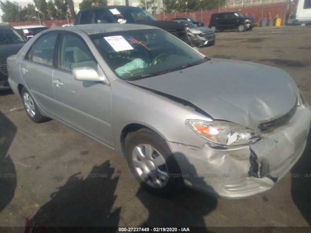 4T1BE32K12U070172 - 2002 TOYOTA CAMRY LE/XLE/SE Silver photo 1