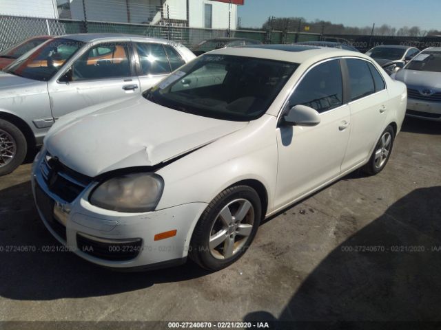 3VWRM71K18M055874 - 2008 VOLKSWAGEN JETTA SE/SEL White photo 2