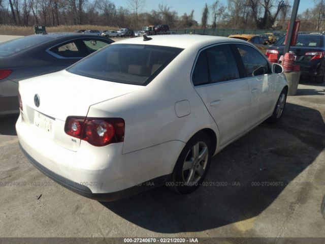 3VWRM71K18M055874 - 2008 VOLKSWAGEN JETTA SE/SEL White photo 4