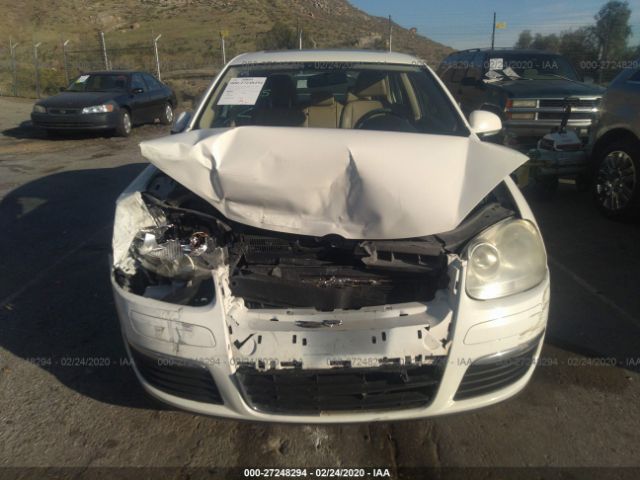 3VWRM71K28M070643 - 2008 VOLKSWAGEN JETTA SE/SEL White photo 6