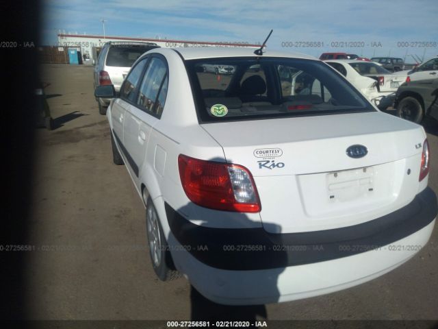 KNADE123086361220 - 2008 KIA RIO LX/SX White photo 3