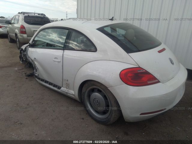 3VWJP7AT7DM615940 - 2013 VOLKSWAGEN BEETLE  White photo 3