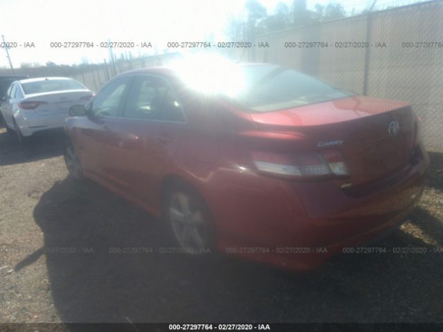 4T1BF3EK4AU068939 - 2010 TOYOTA CAMRY SE/LE/XLE Red photo 3