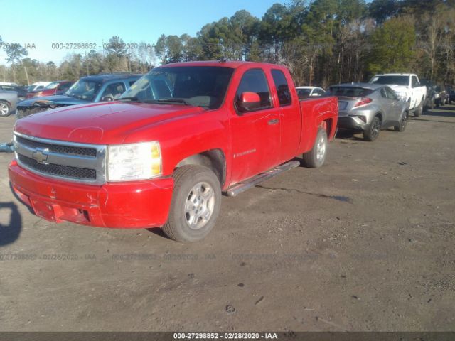 2GCEC19C971562848 - 2007 CHEVROLET SILVERADO C1500 Red photo 2