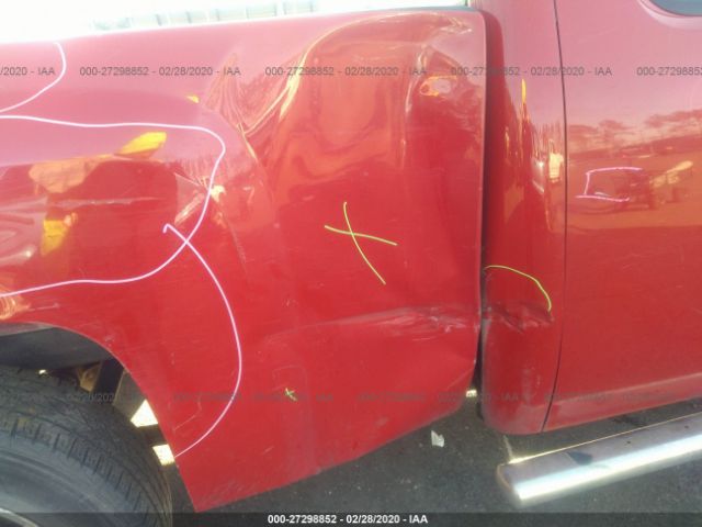 2GCEC19C971562848 - 2007 CHEVROLET SILVERADO C1500 Red photo 6