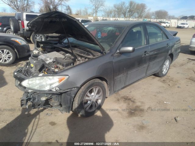 4T1BF30K66U631326 - 2006 TOYOTA CAMRY LE/XLE/SE Gray photo 2