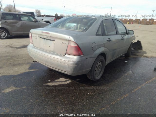 1FAHP34NX6W191301 - 2006 FORD FOCUS ZX4 Green photo 4