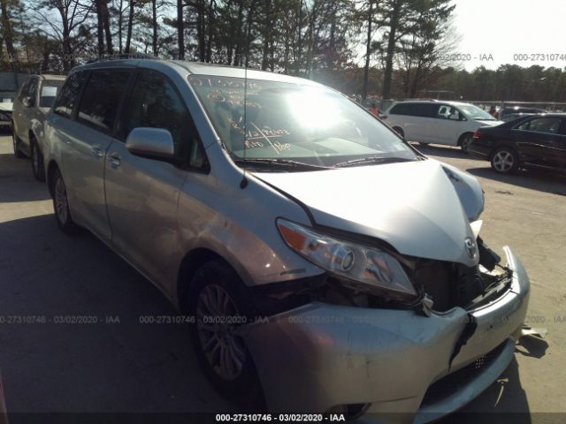 5TDYK3DC7DS382291 - 2013 TOYOTA SIENNA XLE/LIMITED Silver photo 1