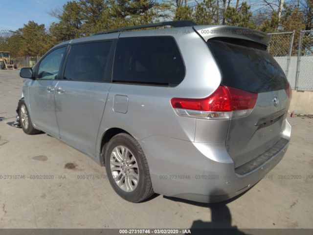 5TDYK3DC7DS382291 - 2013 TOYOTA SIENNA XLE/LIMITED Silver photo 3