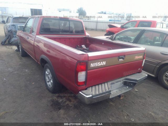 1N6DD26S2WC309886 - 1998 NISSAN FRONTIER KING CAB XE/KING CAB SE Burgundy photo 3