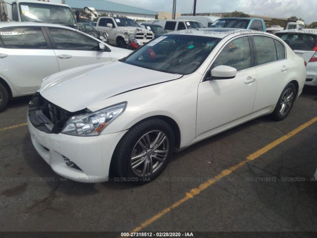 JN1CV6AP3FM502891 - 2015 INFINITI Q40  White photo 2